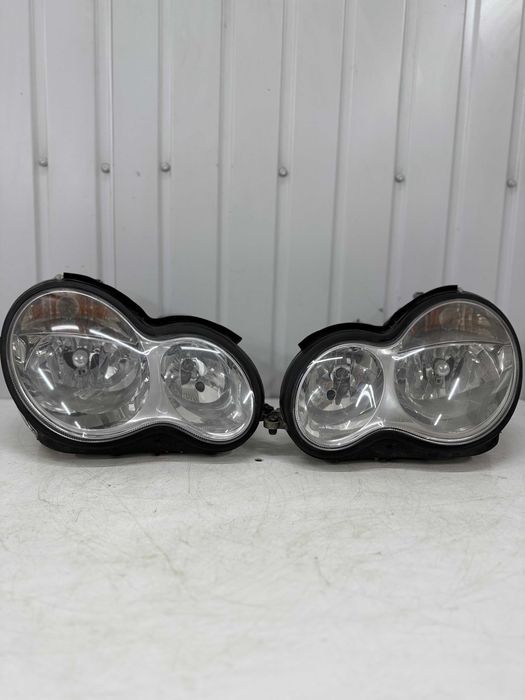 Фара ліва права Mercedes C-class W203 передня фара Мерседес цешка W203