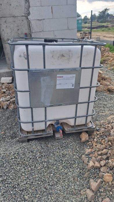 Zbiornik Mauser 1000 L na budowę,deszczówkę z  zamontowanym zaworem