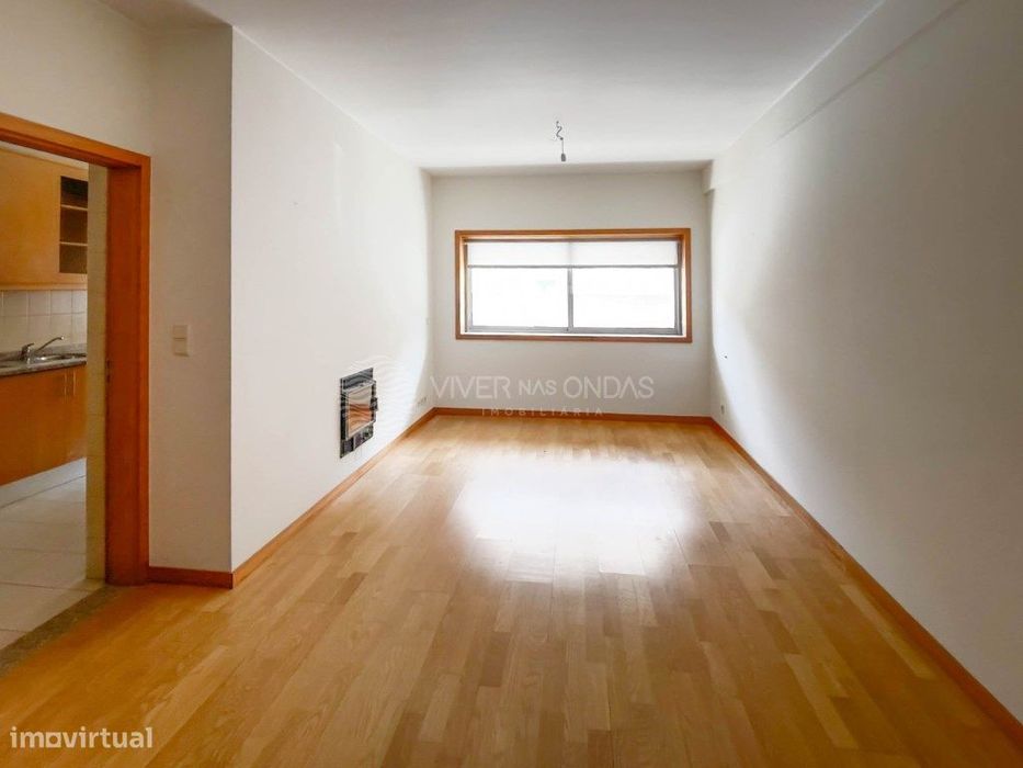 Apartamento T2 com garagem fechada, em Aldão - Guimarães. Oferta de...