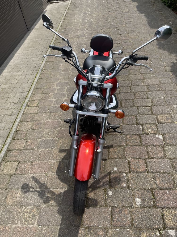 Suzuki Intruder LC 125cm3