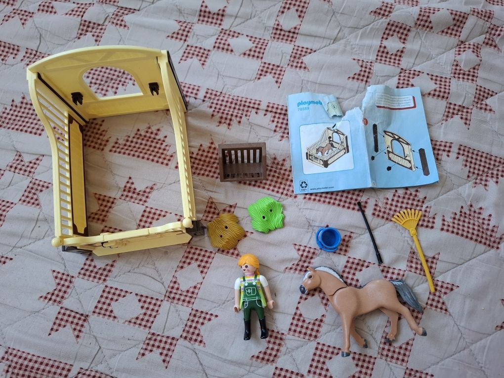 Playmobil 70589 zestaw country koń z boksem