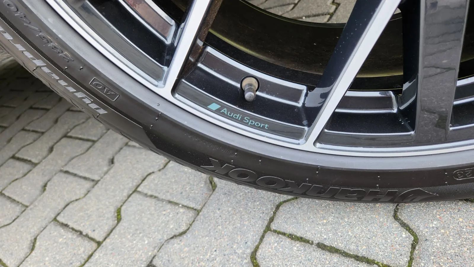 Audi Q8 55 TFSI 340 km w wersji PROGRESSIV S-line
