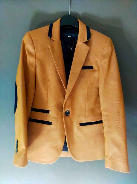 Fato de criança (Casaco, calças e camisa)