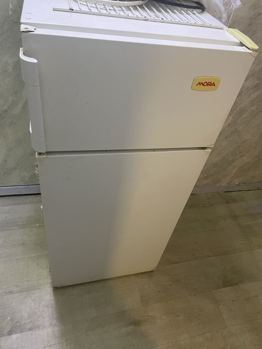 Срочно! Холодильник рабочий не большой