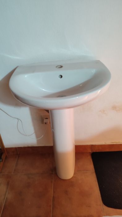 Lavatório Roca usado