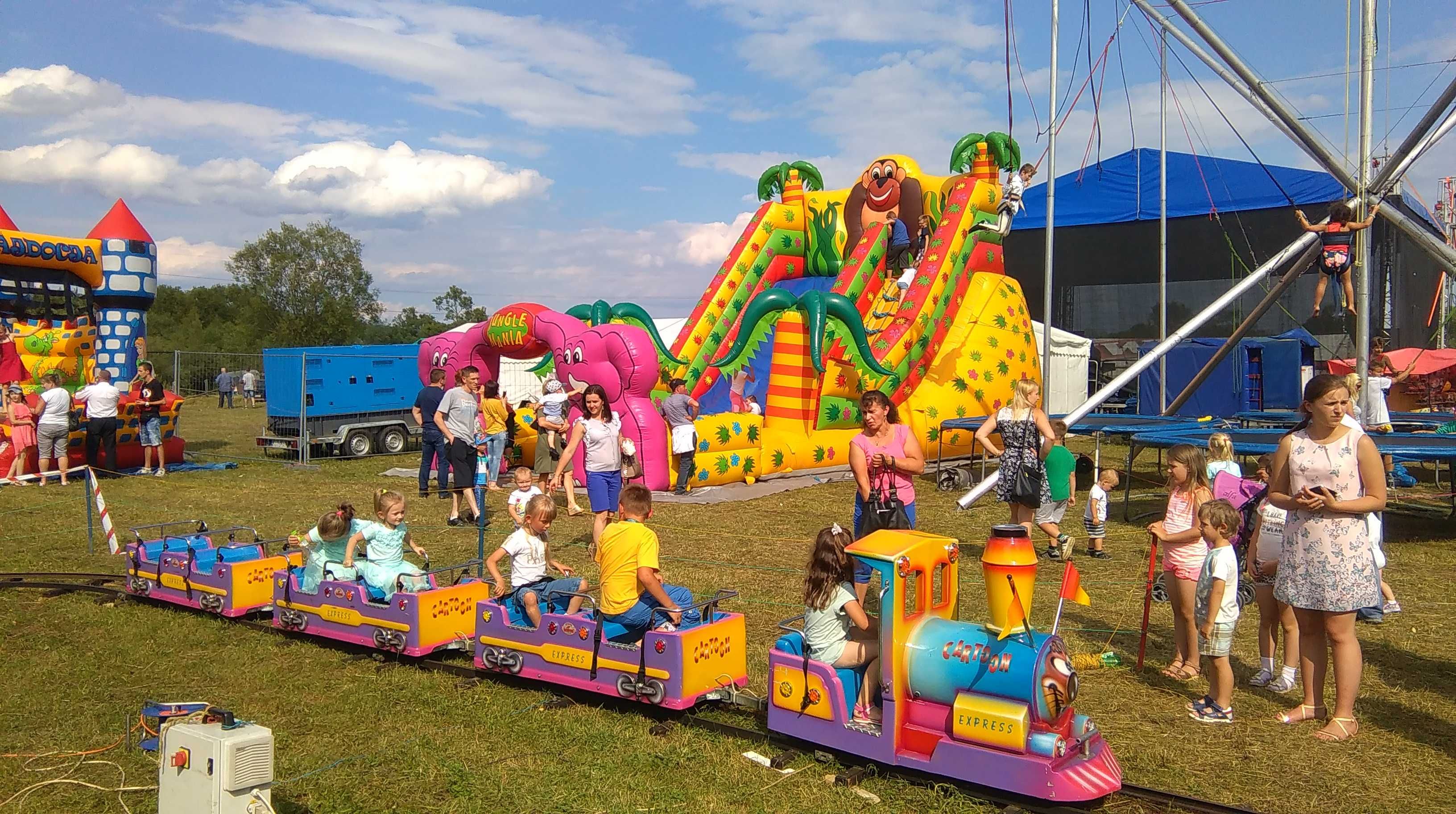 dmuchane zamki euro bungee kolejka elektryczna trampoliny popcorn