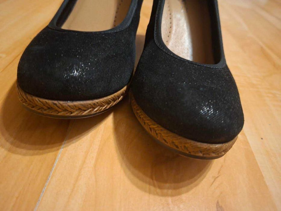 Skórzane czółenka Lasocki, rozm. 37, wygodne