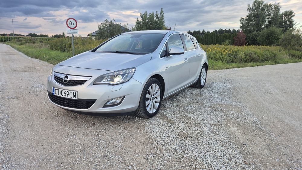 Opel Astra J 1.7 CDTi wersja Cosmo Bi xsenon