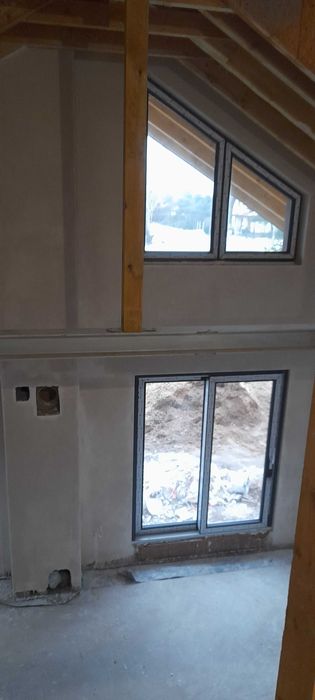 Tynki maszynowe gipsowe, cementowo-wapienne, agregat.