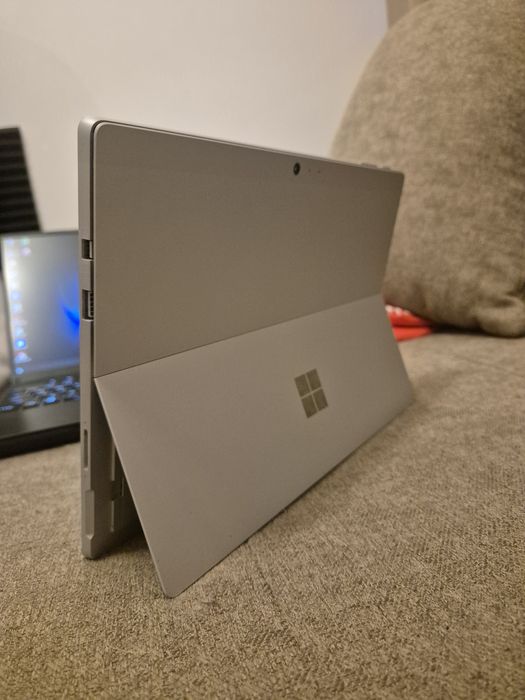 Surface pro 5 (1807)