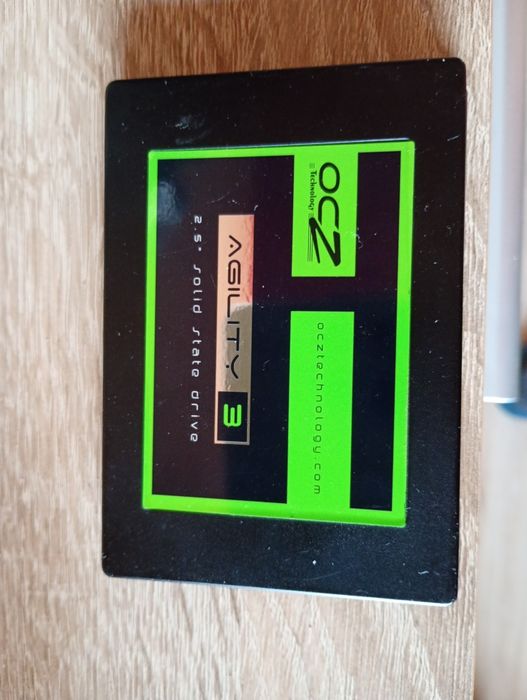 Dysk SSD 64 giga z pamięcią RAM DDR 3