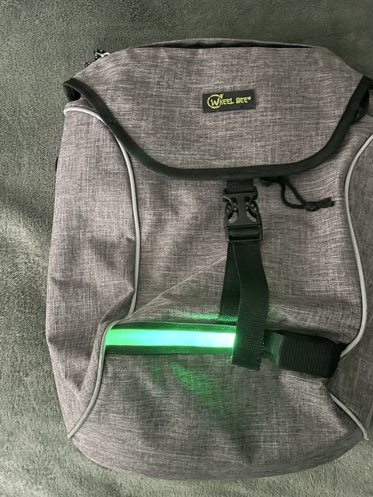 Plecak na laptop na rower z lampką