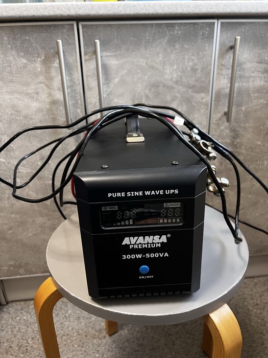 Резервне живлення ДБЖ UPS інвертор 12В-220В Avansa 300W 500VA