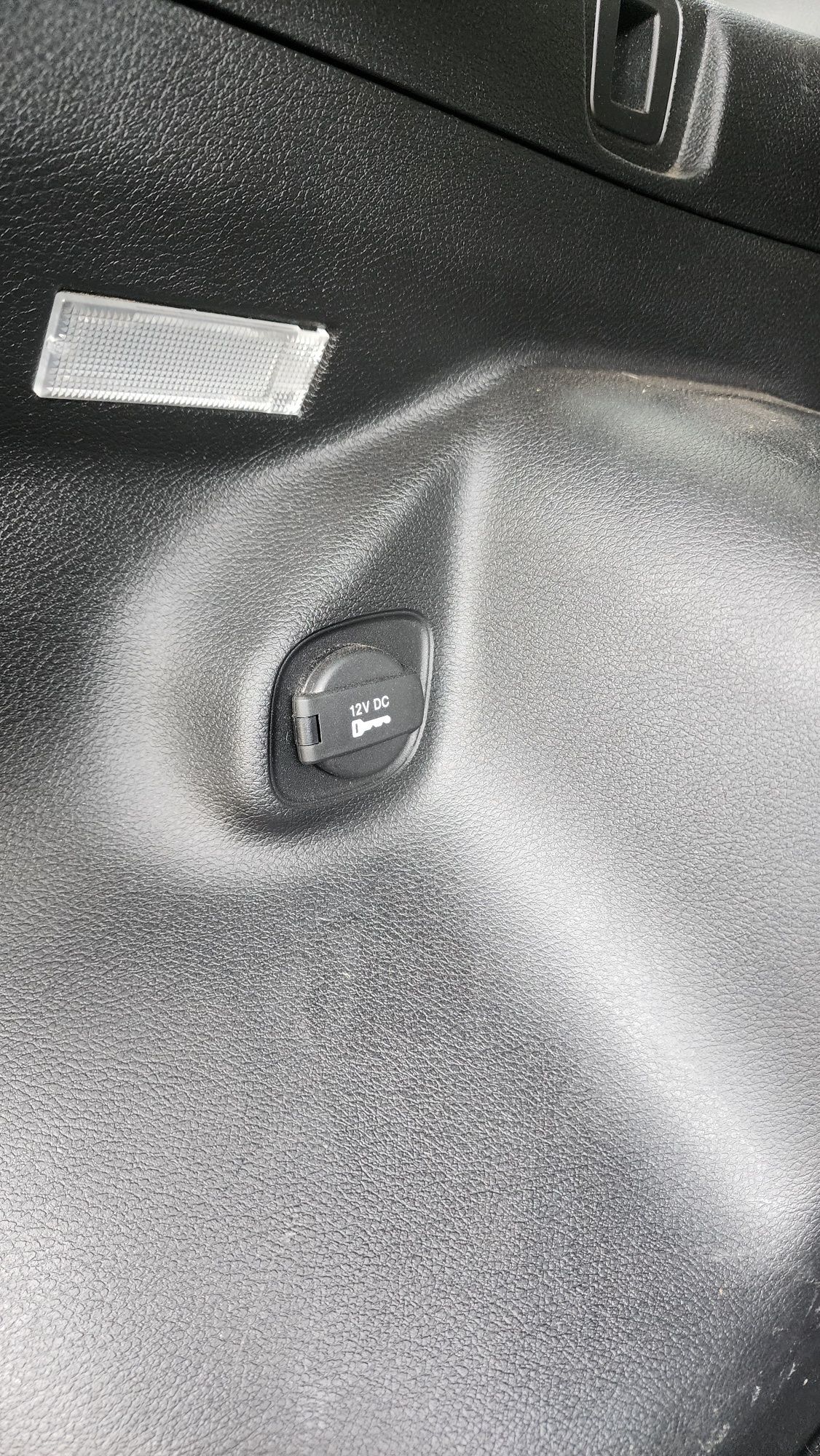 Jeep Cherokee 2019 latitude plus 3,2 4*4 gray
