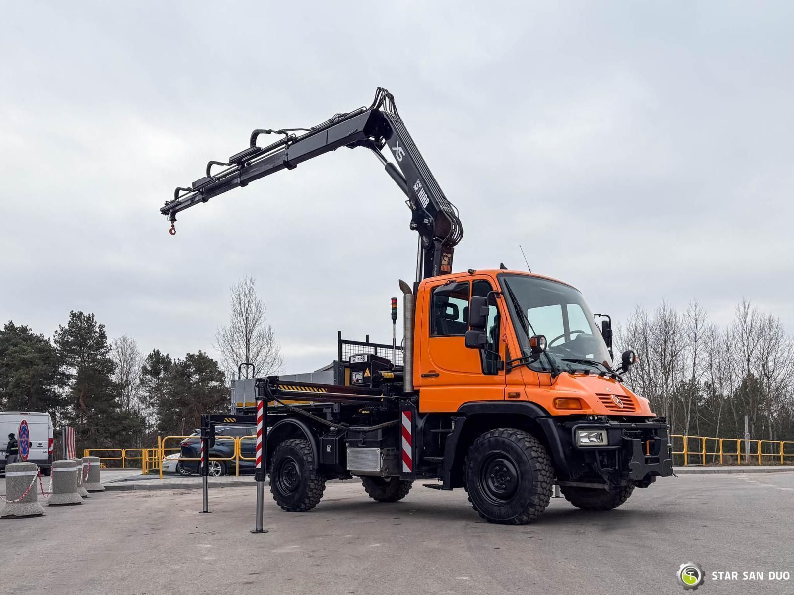 Unimog UNIMOG U300 4x4 HIAB 122 D -3 HDS Żuraw  Mercedes-Benz UNIMOG U300 4x4 HIAB 122 D -3 HDS Żuraw