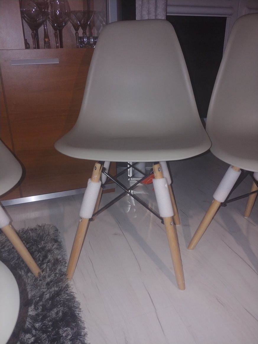 krzesła do salonu -nowe