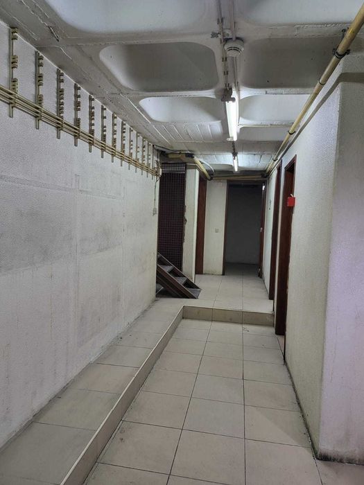 Arrenda Espaço Comercial Avenida João XXI, 72