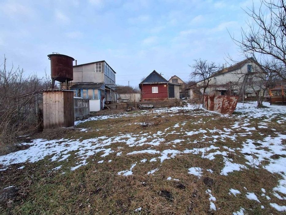 Частина будинку в Ясининичах.