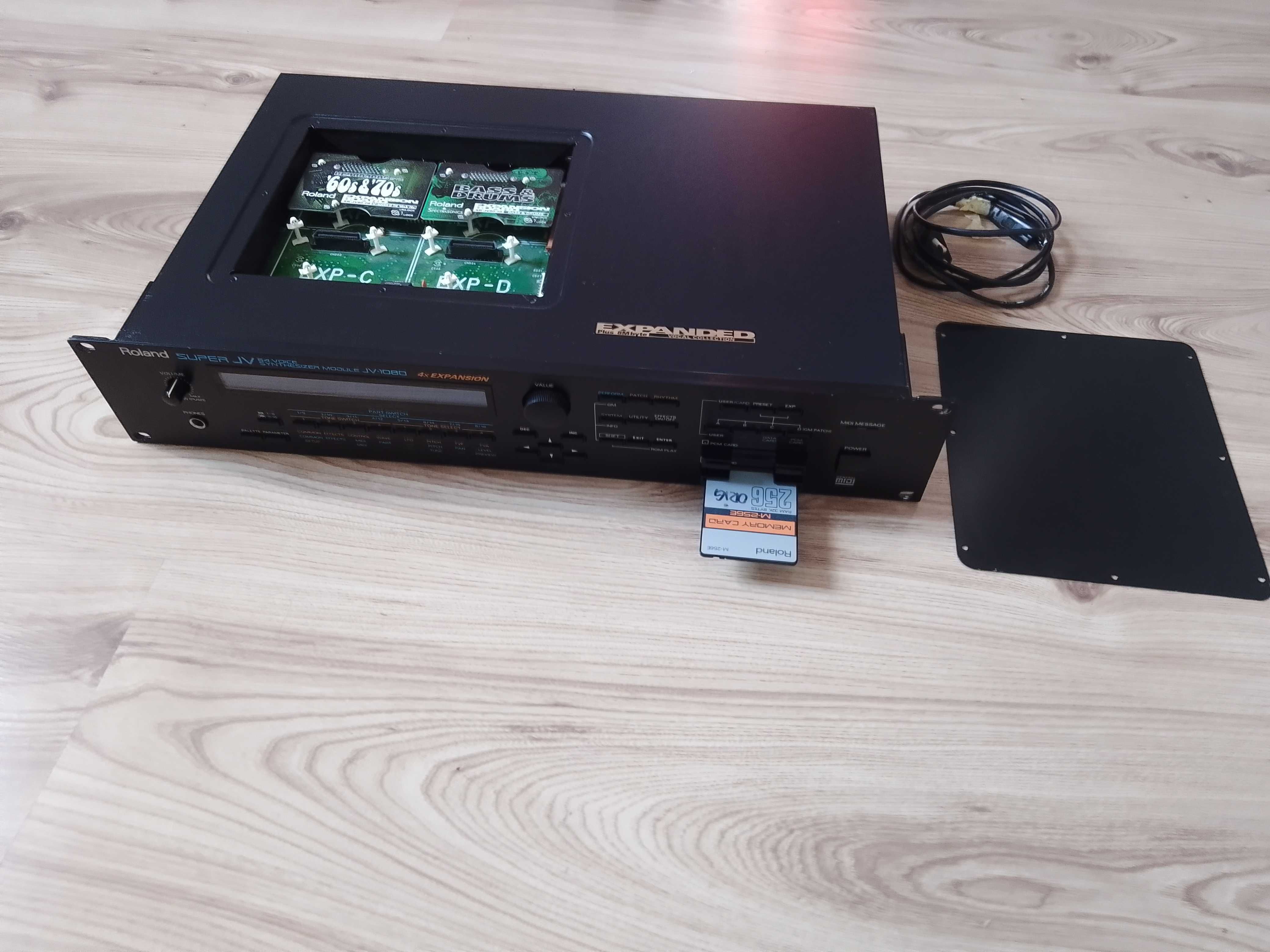 Roland JV 1080 plus karty