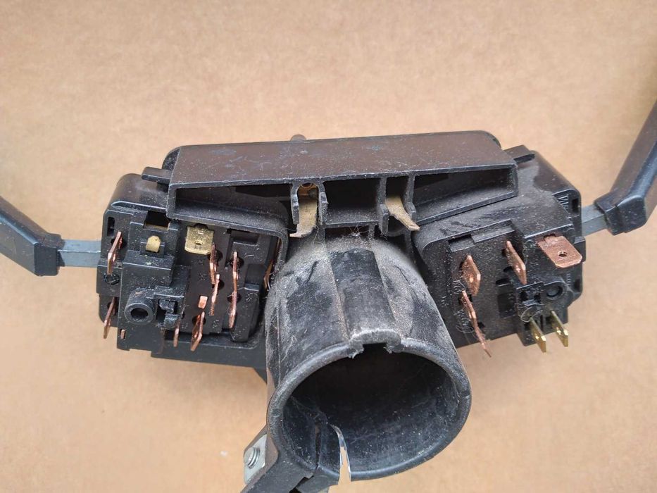 Переключатель подрулевой москвич 2141