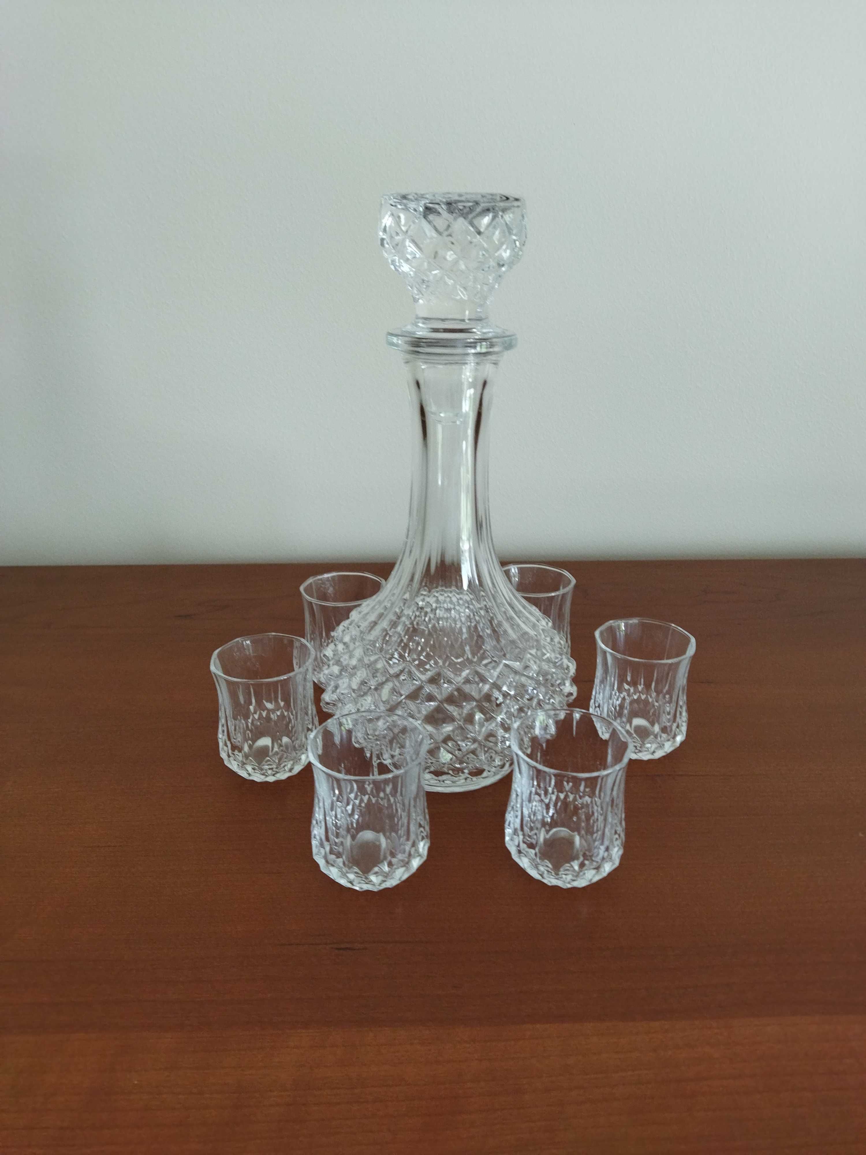 Garrafa de licor e 6 copos, da Cristal d'Arques