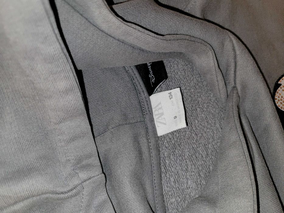 Bluza ZARA z kapturem szara Mickey r. 134