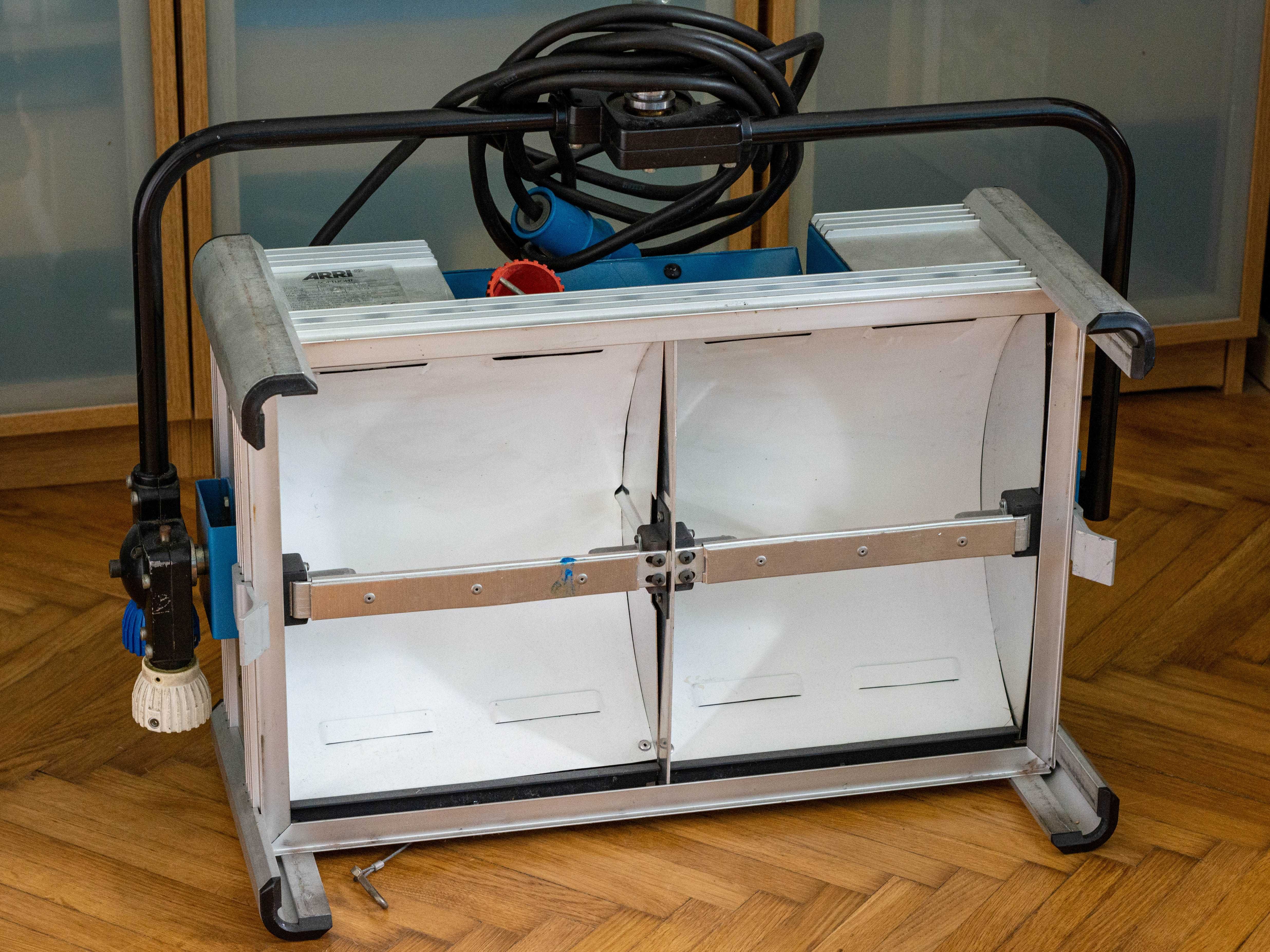 Arri Studio Softlight 2500W (dostępna przesyłka OLX)
