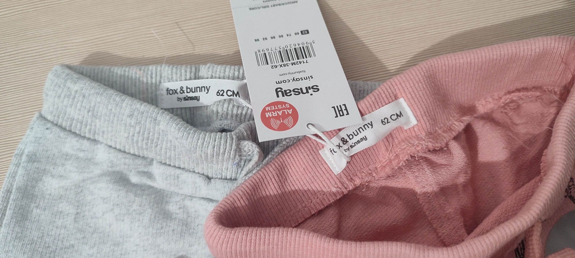 Spodenki dla niemowlęcia rozmiar 62 marki Fox & Bunny
