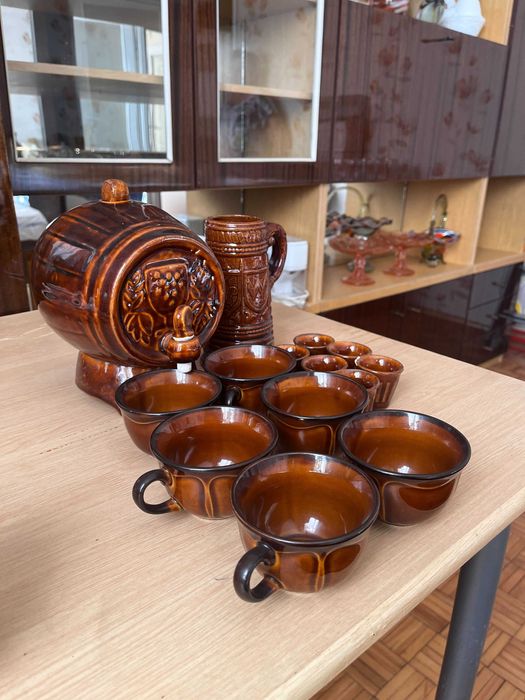 Beczułka ceramiczna kamionka + filiżanki + dzbanek z kieliszkami
