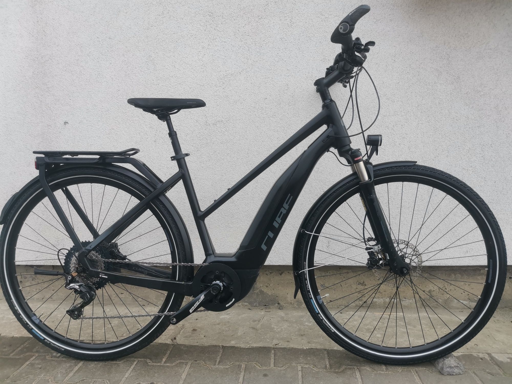 Електровелосипед Cube Touring 28 кол Bosch Shimano Deore Xt