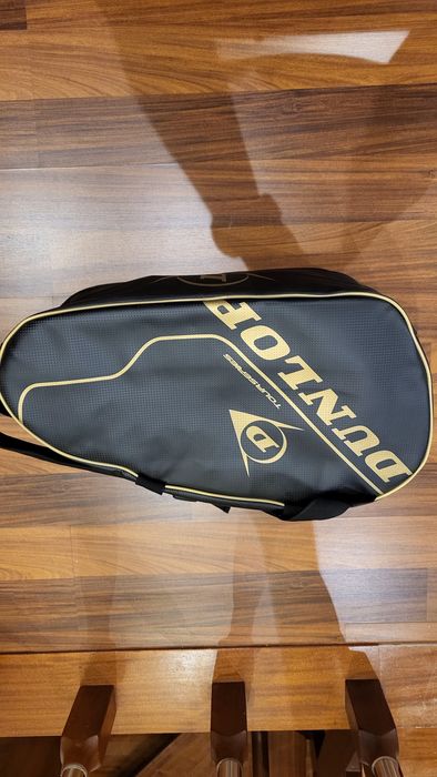 Raquete e saco de padel