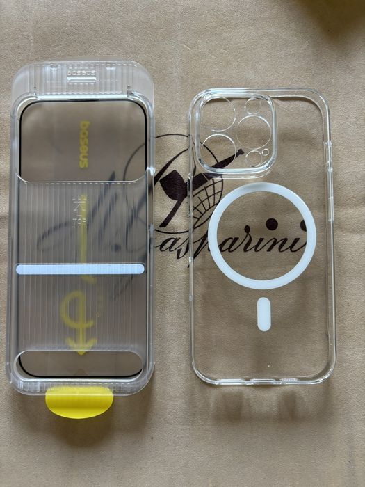 Capa magnética + Película de vidro para iPhone 16 Pro