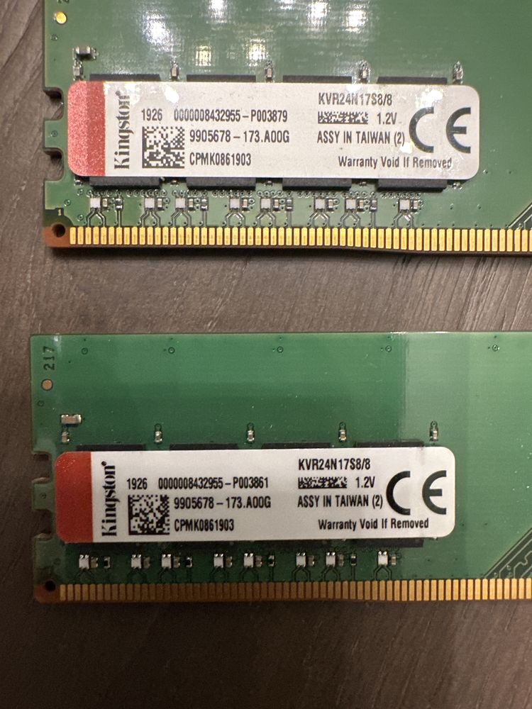 Оперативна памʼять Kingston DDR4 16GB (8+8) 2400 МГц (Kvr24n17s8/8)