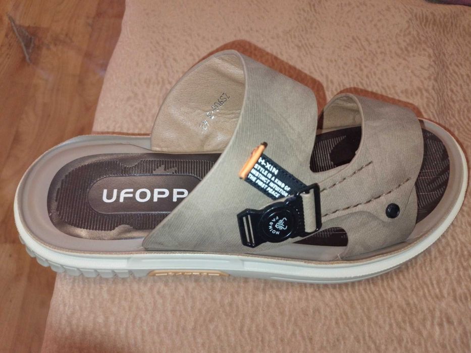 Шльопанці чоловічі, світло-коричневого коліру