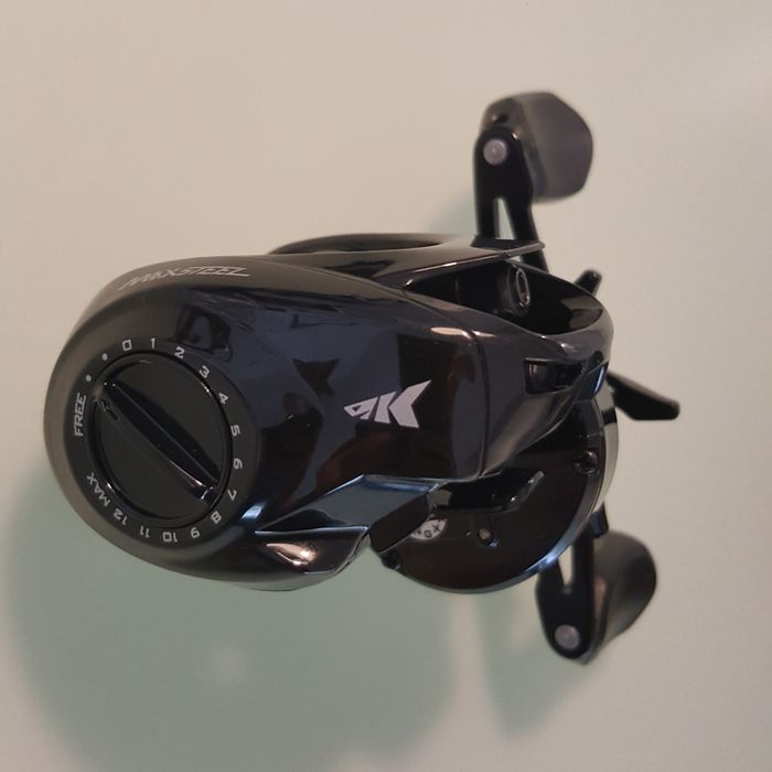 Carreto de casting para pesca de achigã (Novo a estrear)