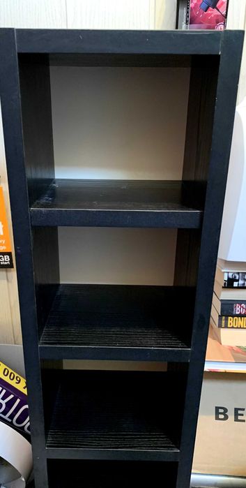 Sprzedam czarny regał