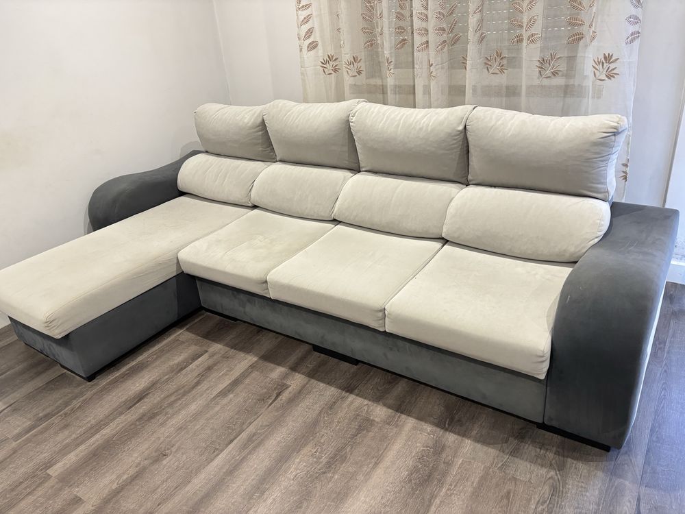 Sofa com chaise long + 2 bancos imbutidos