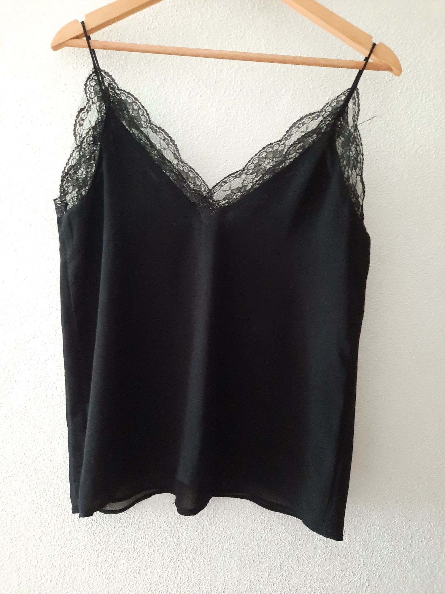 Top preto renda Zara