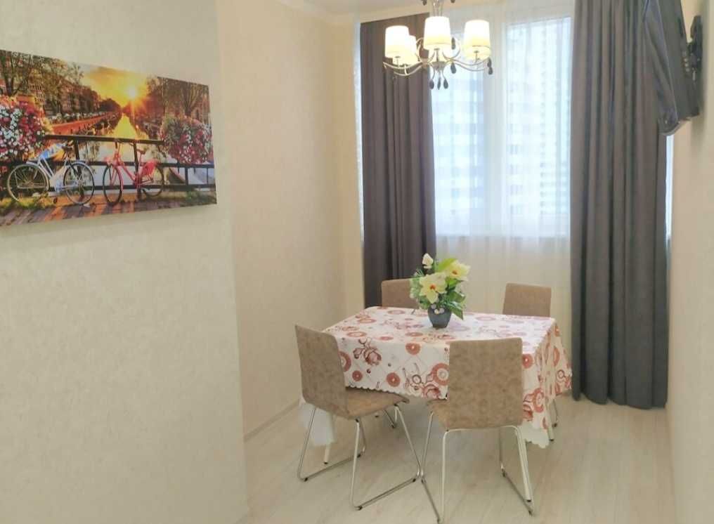 Продается двухкомн. квартира с ремонтом- 60м2 в ЖК Одиссей.
