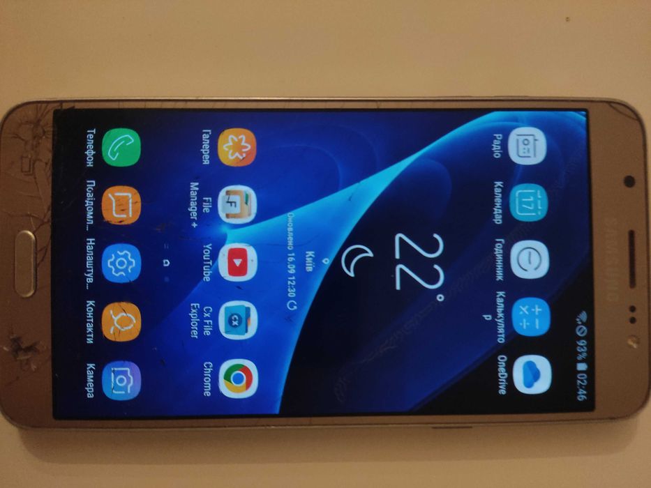 Смартфон Samsung Galaxy J7 (2016) SM-J710. Під заміну екрану.