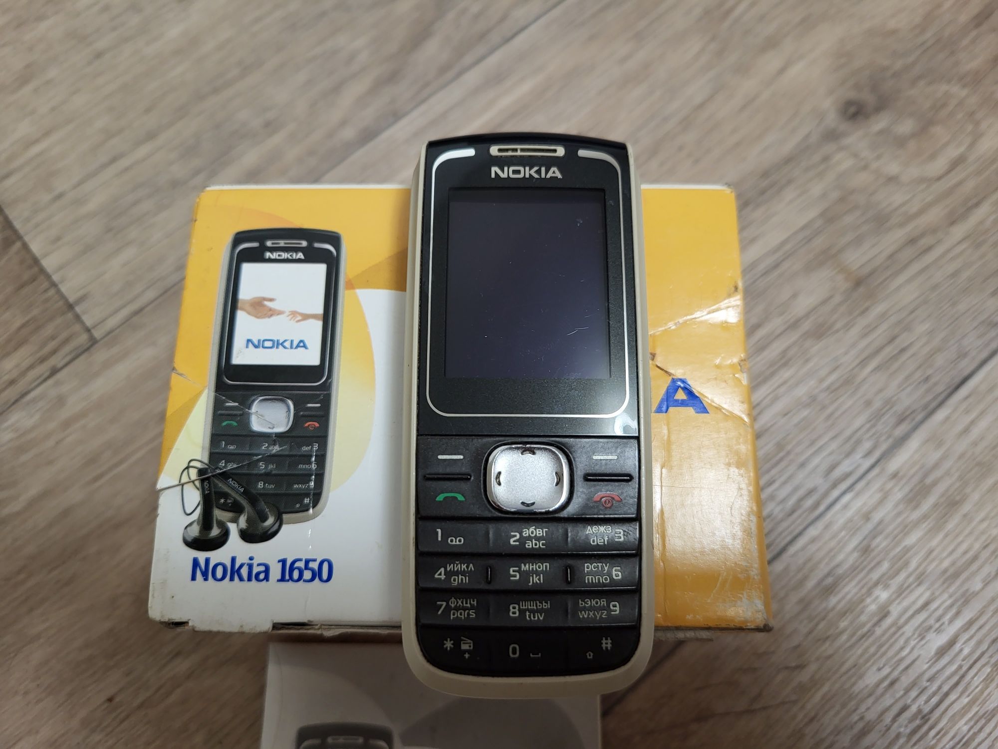 Продам Nokia 1650 в хорошем состоянии.