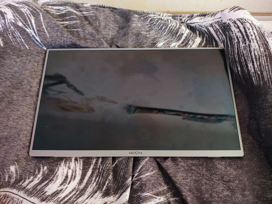 Monitor przenośny. Arzopa oled 13.3 cala