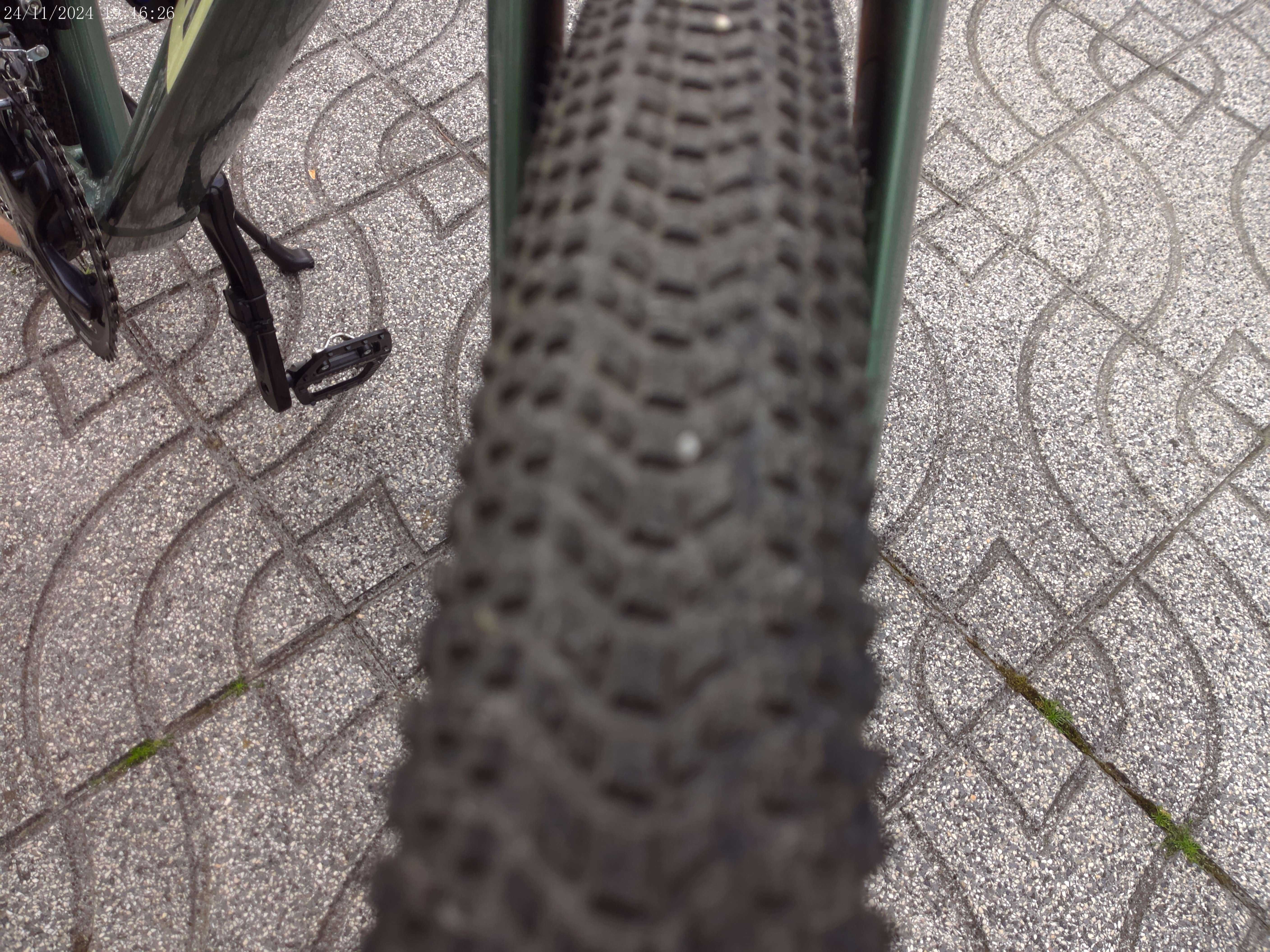 Bicicleta de gravel nova