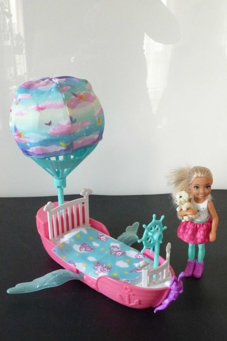 Barbie, Chelsea i Magiczna łódka, zestaw. Statek-balon. Dreamtopia.