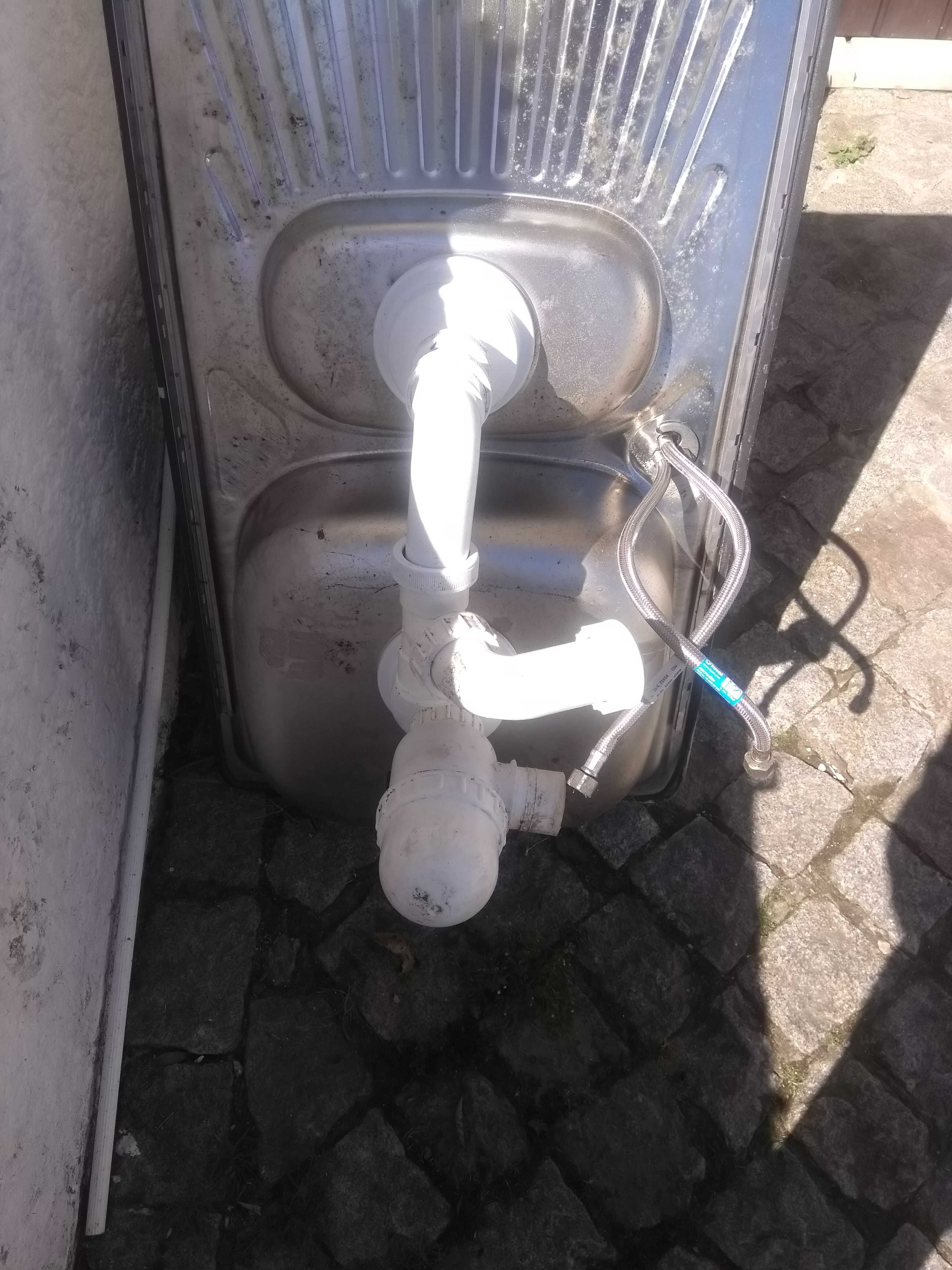 Vendo banca inox com misturadora.