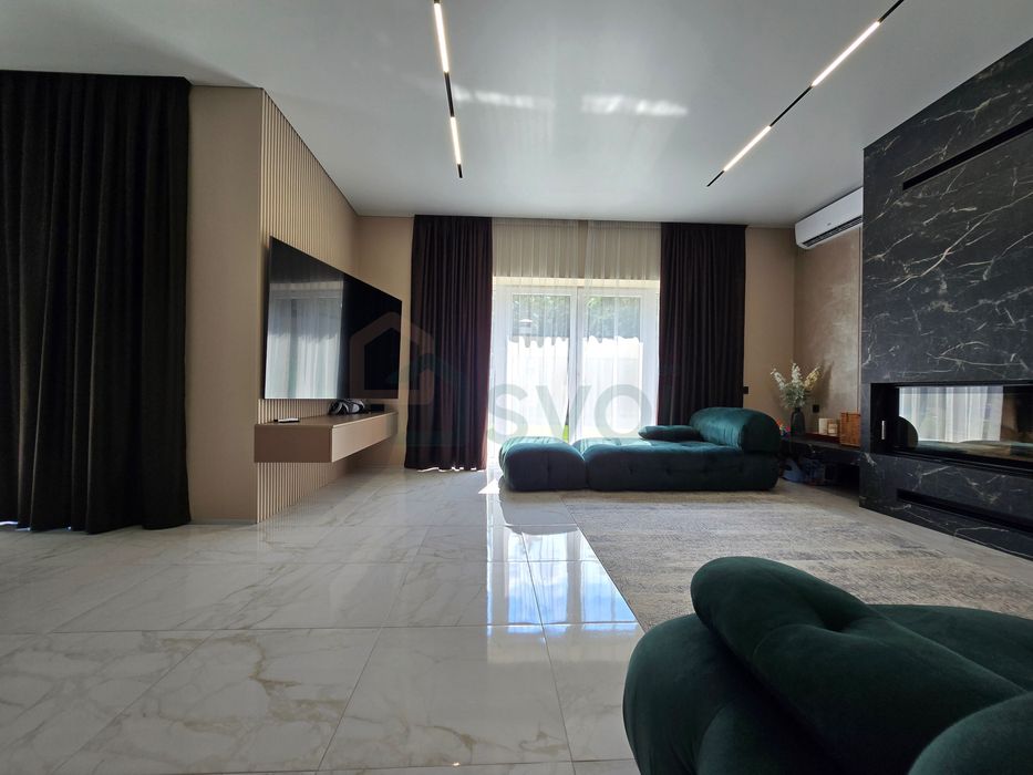 Ліс, тиша, басейн, баня, камін — все, що треба для життя. Лісова Буча