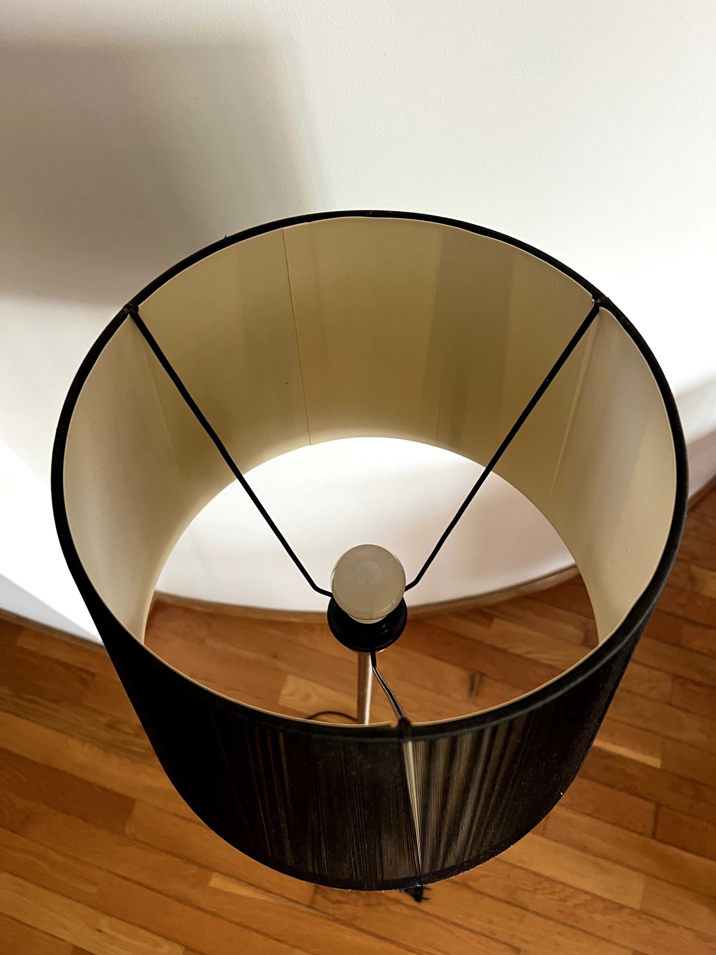 Candeeiro de sala preto