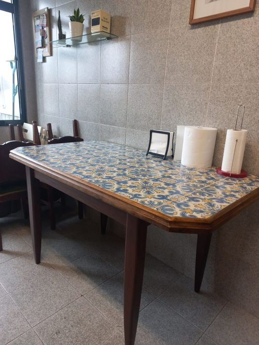 Mesa de sala ou cozinha