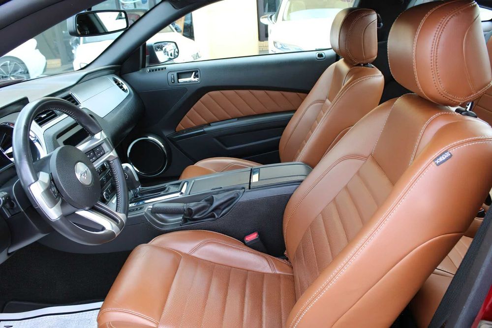 Ford Mustang GT Premium      2014