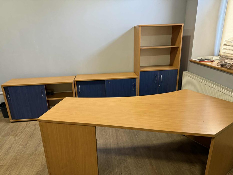 Zestaw mebli biurowych stan dobry